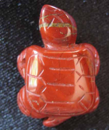 Schildkröten - Anhänger aus rotem Jaspis