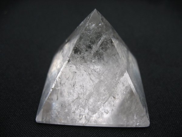 Pyramide aus Bergkristall - Nummer 1