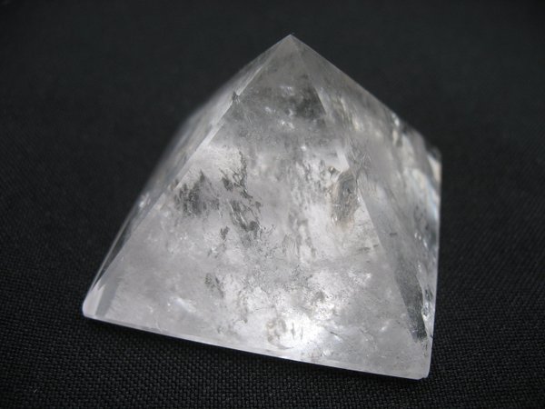 Pyramide aus Bergkristall - Nummer 8