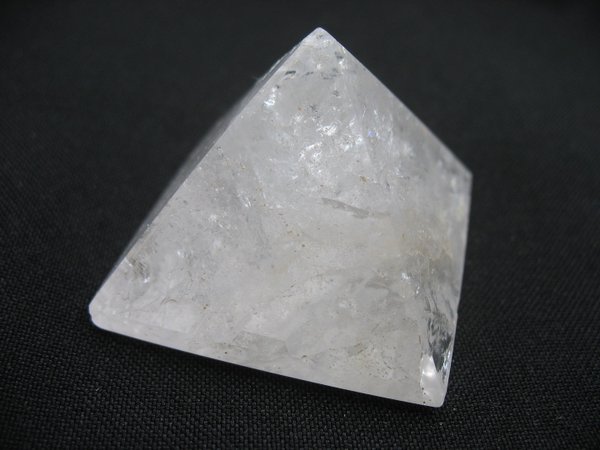 Pyramide aus Bergkristall - Nummer 9