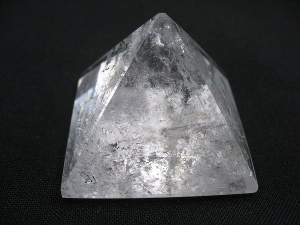 Pyramide aus Bergkristall - Nummer 11