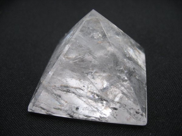 Pyramide aus Bergkristall - Nummer 2