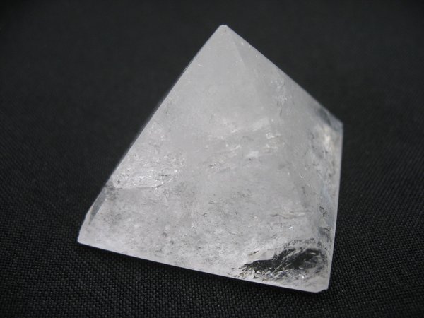 Pyramide aus Bergkristall - Nummer 3