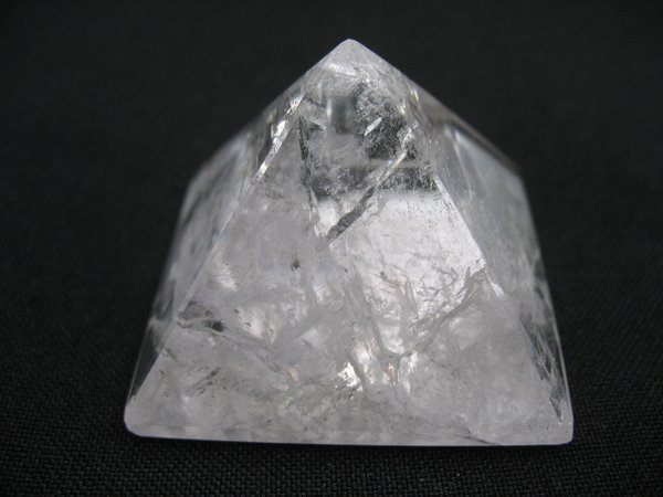 Pyramide aus Bergkristall - Nummer 7