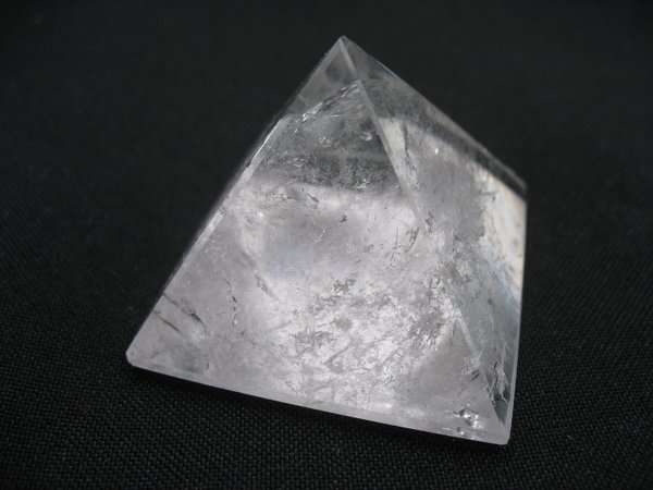 Pyramide aus Bergkristall - Nummer 15