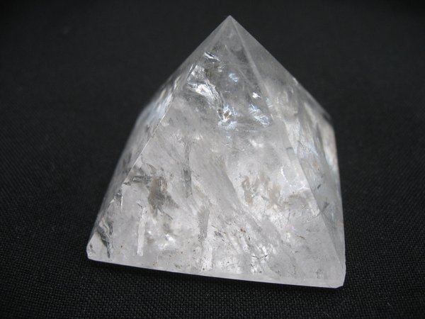 Pyramide aus Bergkristall - Nummer 19