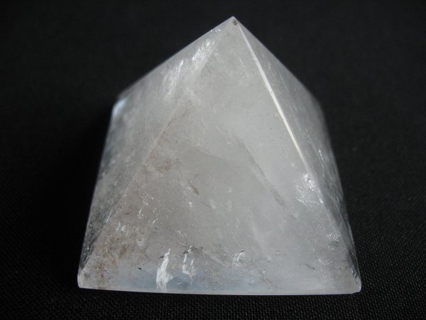 Pyramide aus Bergkristall - Nummer 21
