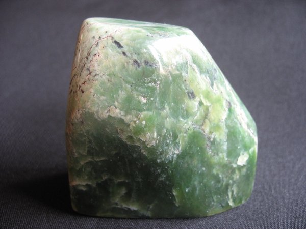 Jade - Nephrit Nummer 8
