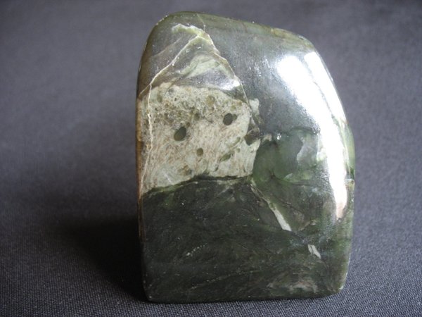 Jade - Nephrit Nummer 12