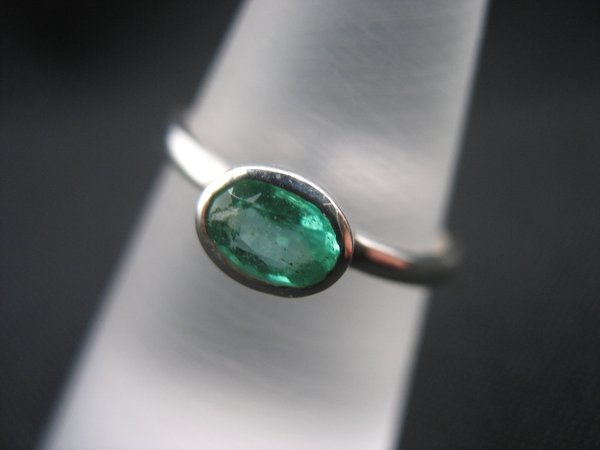 Emerald Ring - Number 1 - Size: 18,1 mm