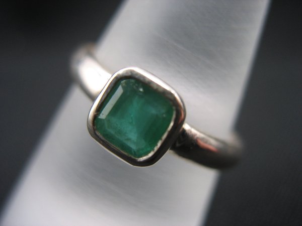 Emerald Ring - Number 3 - Size: 16,8 mm
