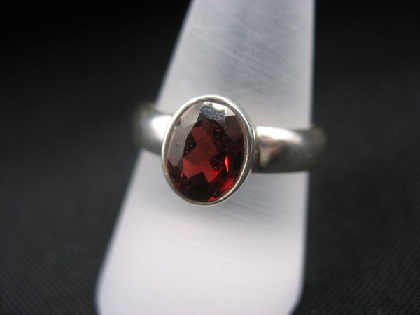 Garnet Ring - Number 3 - Size 18,8 mm