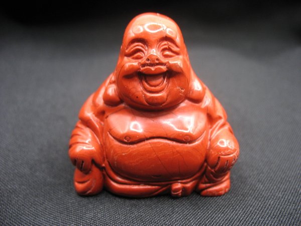 Buddha aus rotem Jaspis